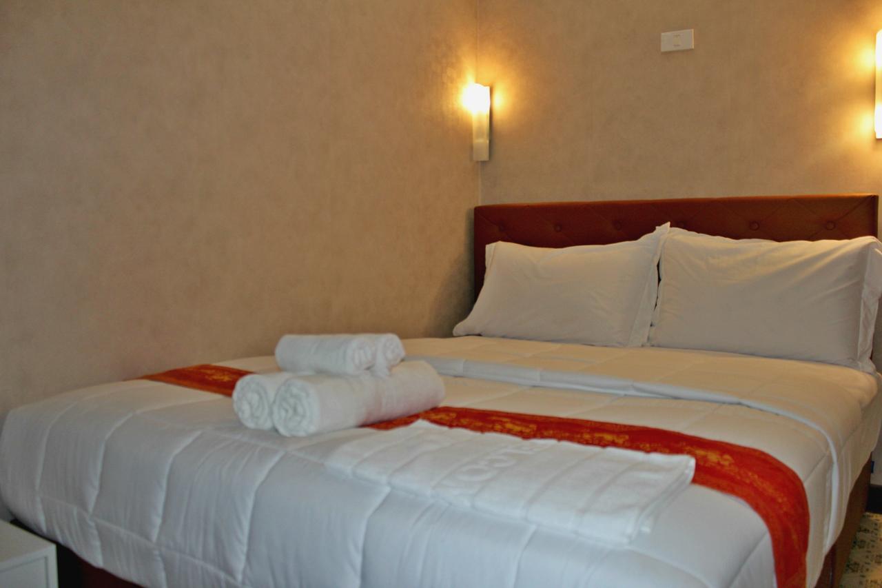 Everest Boutique Hotel 曼谷 外观 照片
